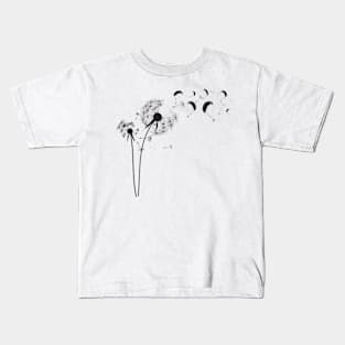 Dandelion Paraglider Kids T-Shirt